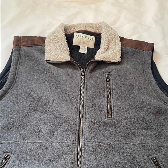 Orvis Gray and Brown Fleece Vest - Picture 3 of 9